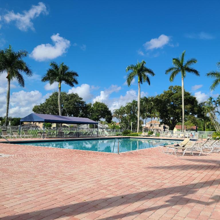 BOCA LANDINGS - Residential Lease