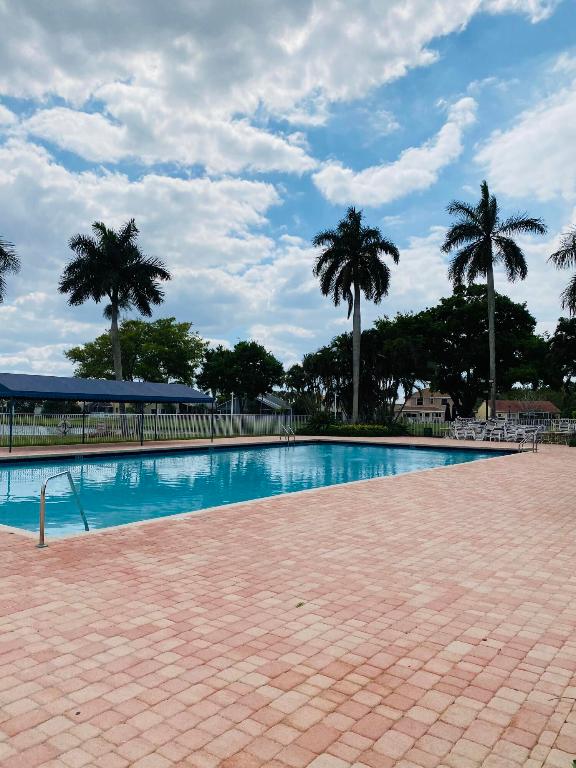 BOCA LANDINGS - Residential Lease