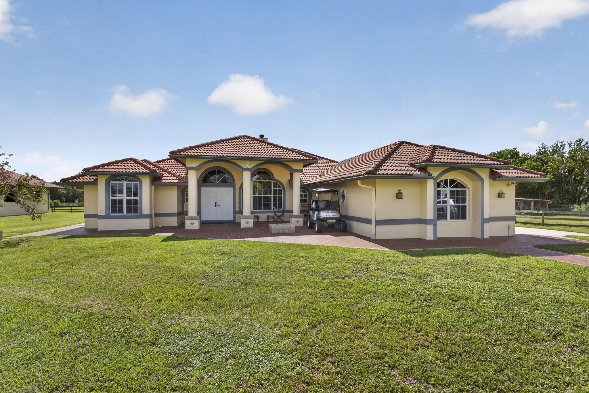 2564 Deer Run Trail