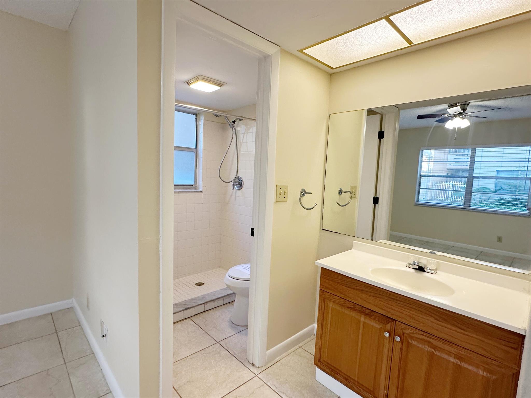 COUNTRY GARDENS CONDO - Residential Lease