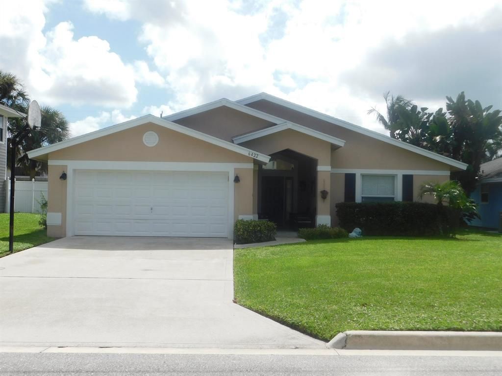 Photo of 6422 Leslie Street, Jupiter, FL 33458 (MLS # R10722885)