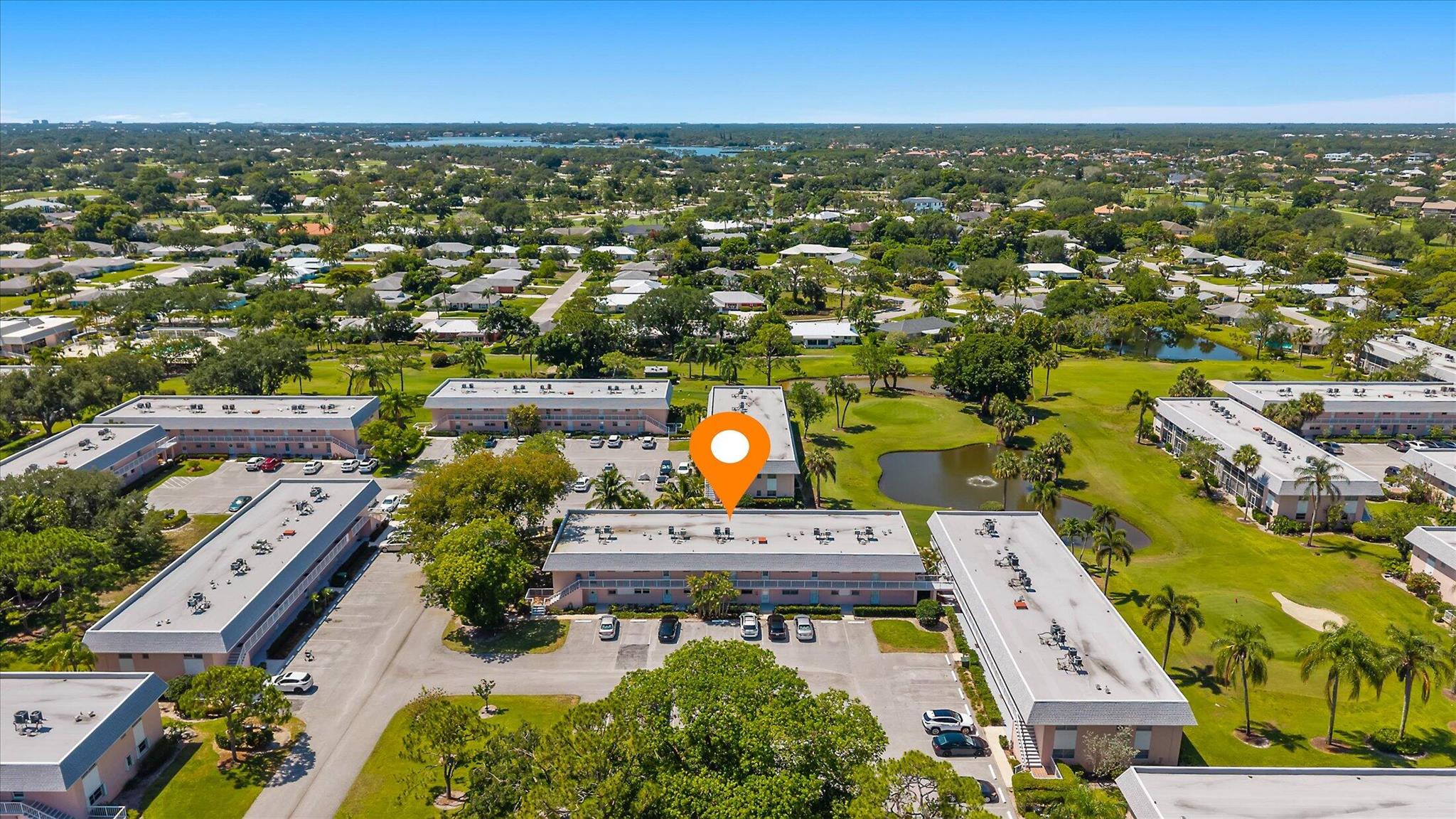 THE LITTLE CLUB CONDO - Residential