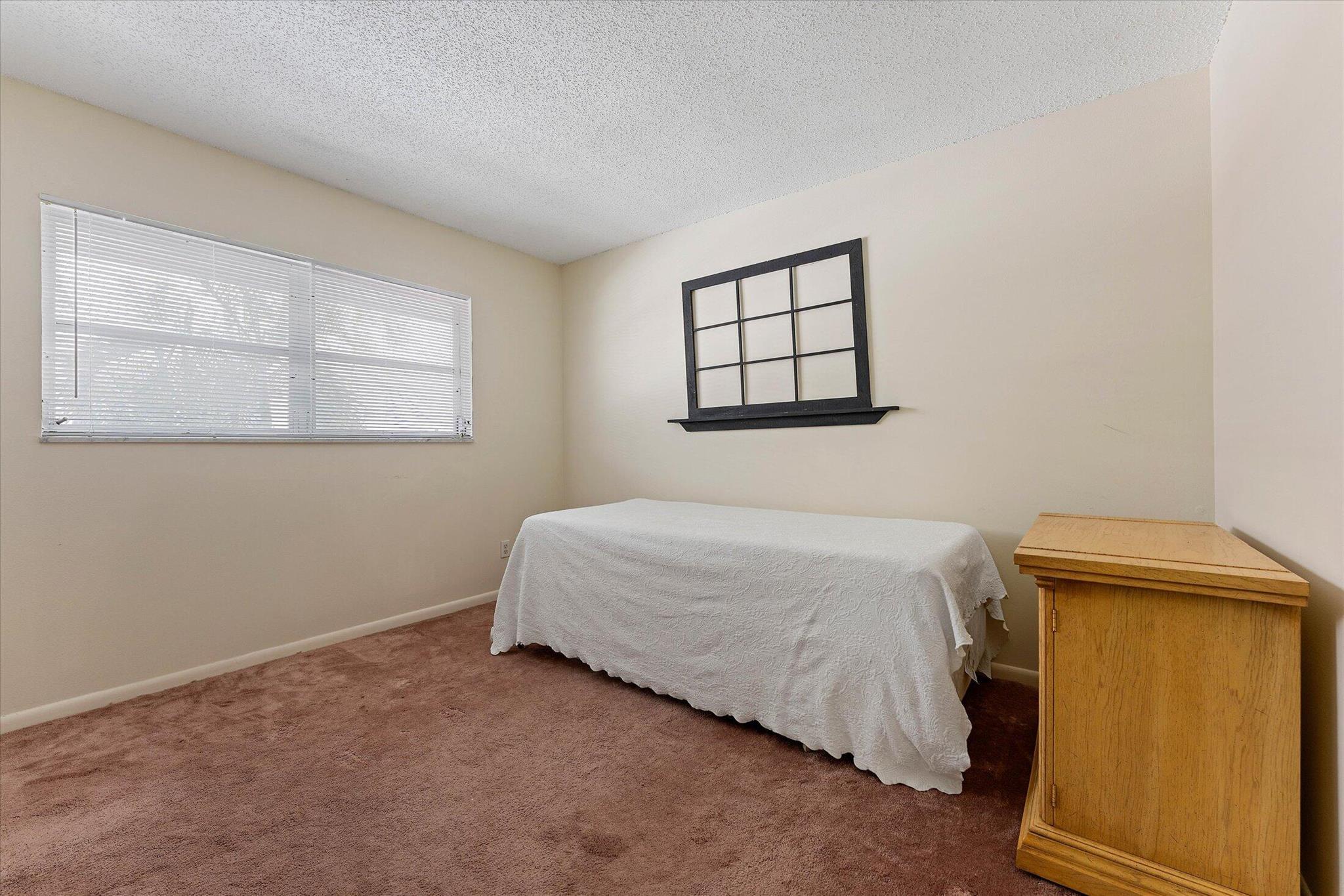 THE LITTLE CLUB CONDO - Residential