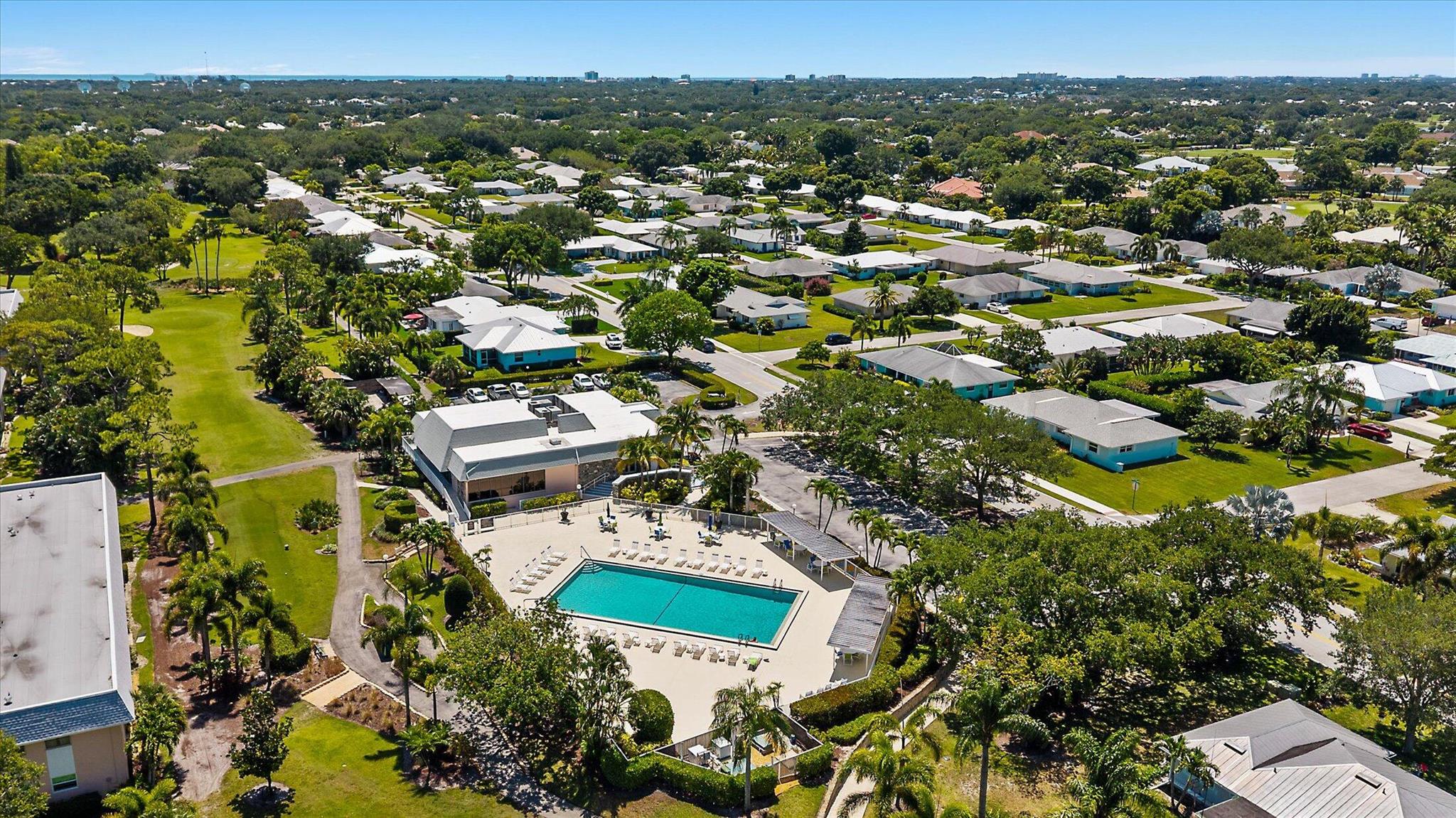 THE LITTLE CLUB CONDO - Residential