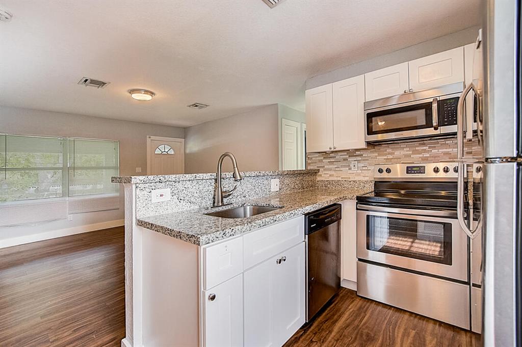 FROST PARK - Residential