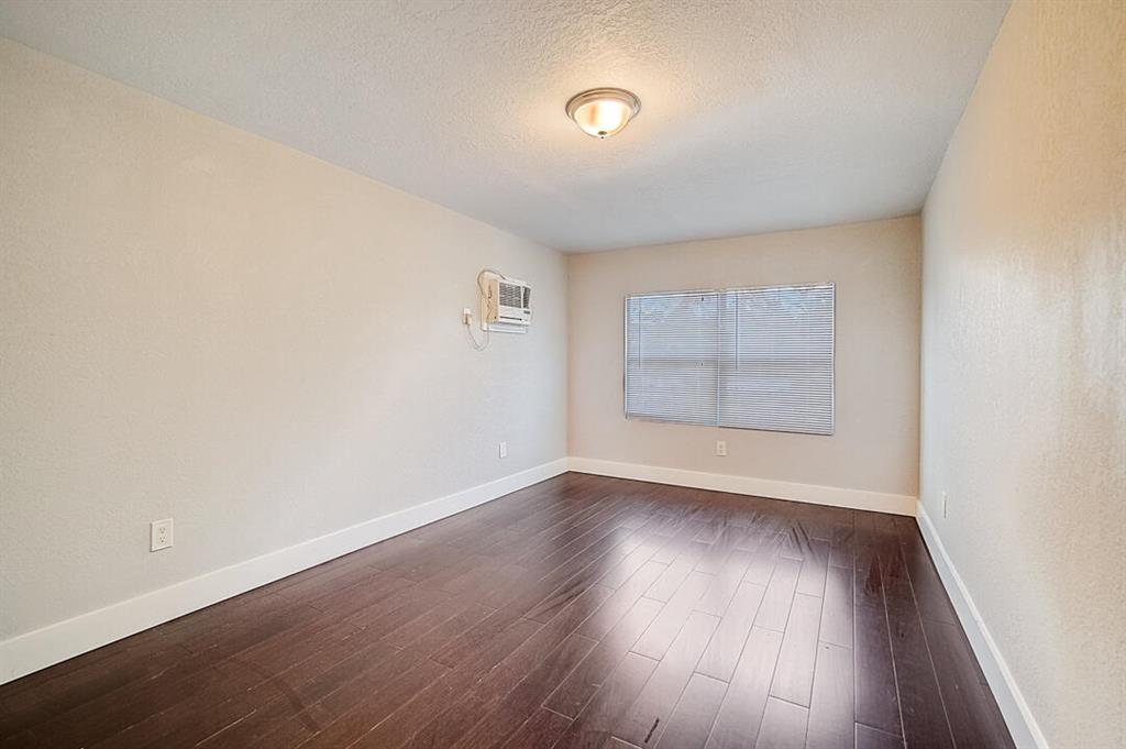 FROST PARK - Residential