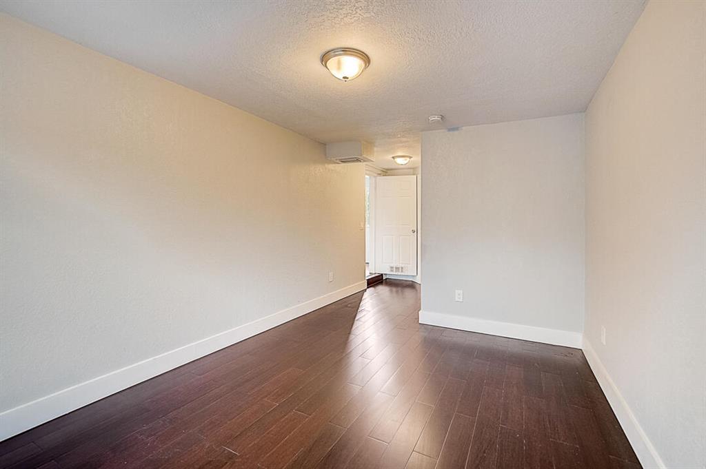 FROST PARK - Residential