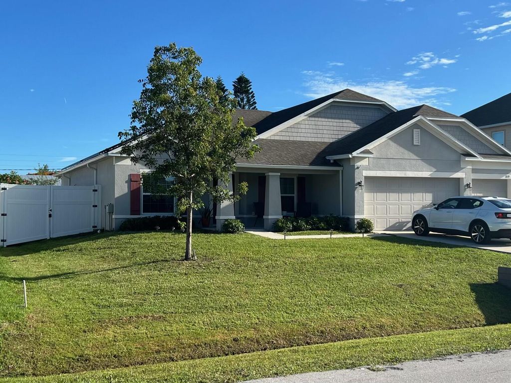 Photo of 189 NE Jettie Terrace, Port Saint Lucie, FL 34983 (MLS # R11002347)