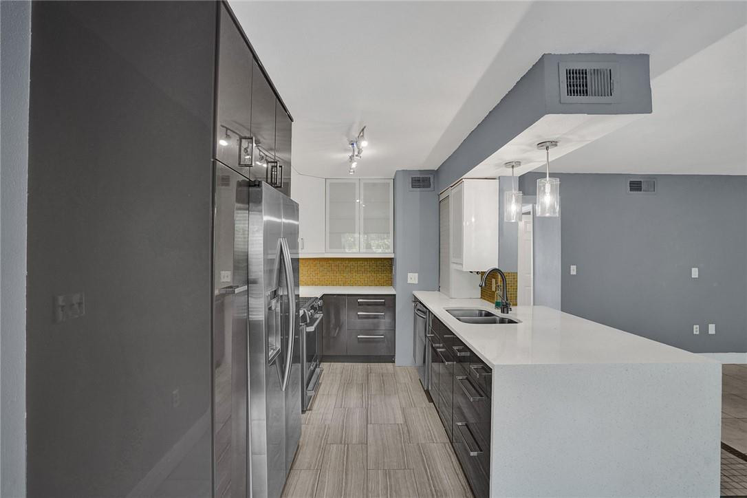 Sailboat Pointe - Residential