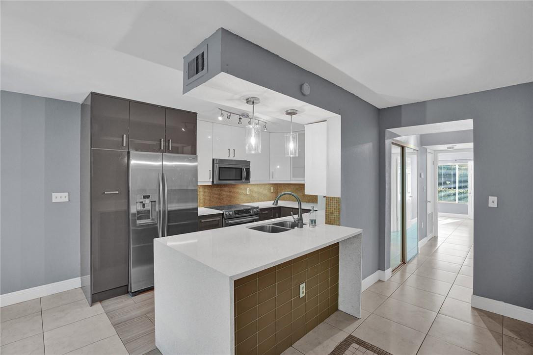 Sailboat Pointe - Residential