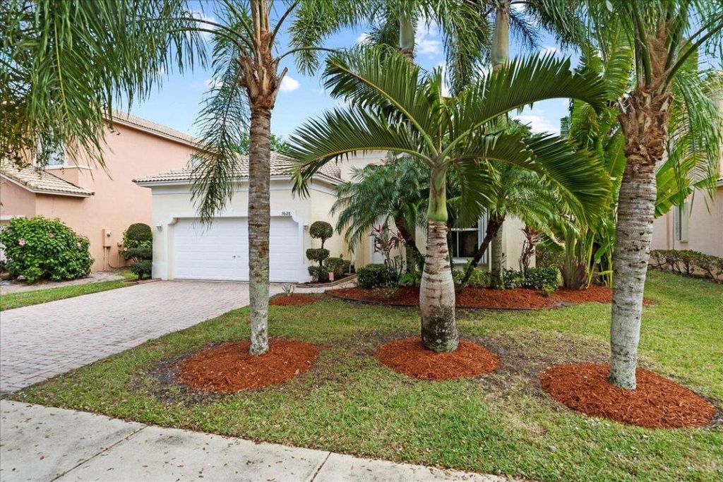 Photo of 5628 Spanish River Road, Fort Pierce, FL 34951 (MLS # R10965870)