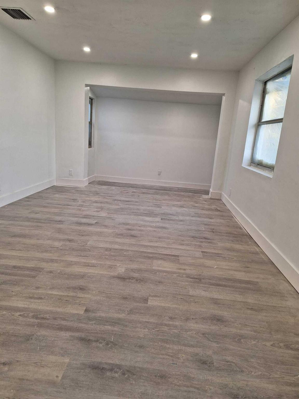 RIVIERA BEACH HEIGHTS ADD 10 - Residential Lease