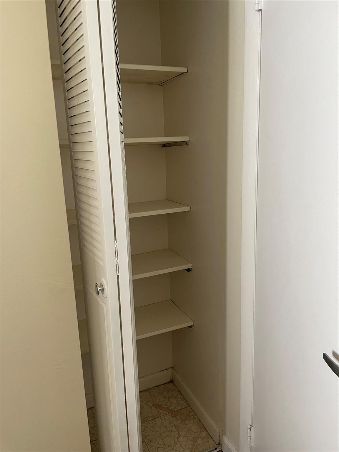 Danians North Condo - Residential