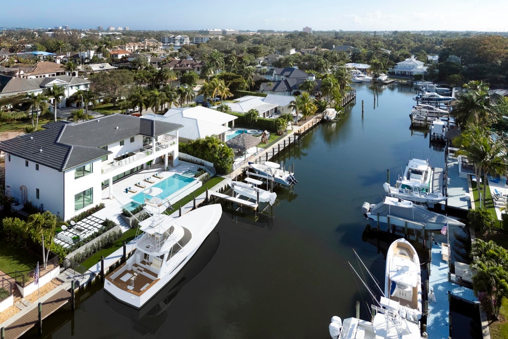 Photo of 2390 Azure Circle, Palm Beach Gardens, FL 33410 (MLS # R11166251)