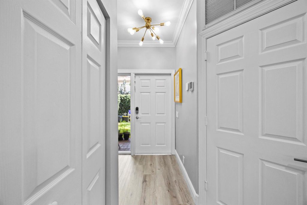 Photo of 6822 Via Regina, Boca Raton, FL 33433 (MLS # R11145968)