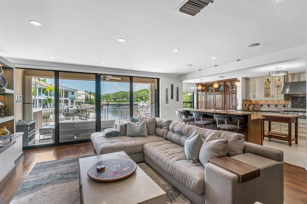 BOCA MARINA - Residential