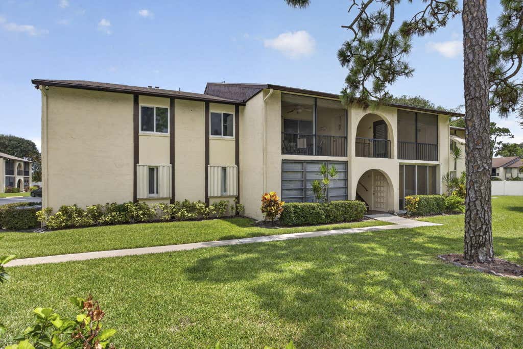 Photo of 3625 La Aires Court #C-2, Greenacres, FL 33463 (MLS # B26059524)