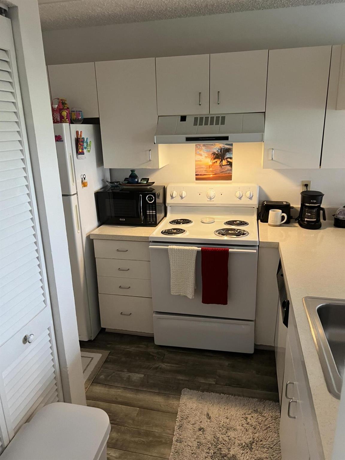 STERLING VILLAGES OF PALM BEACH LAKES CONDO - Residential