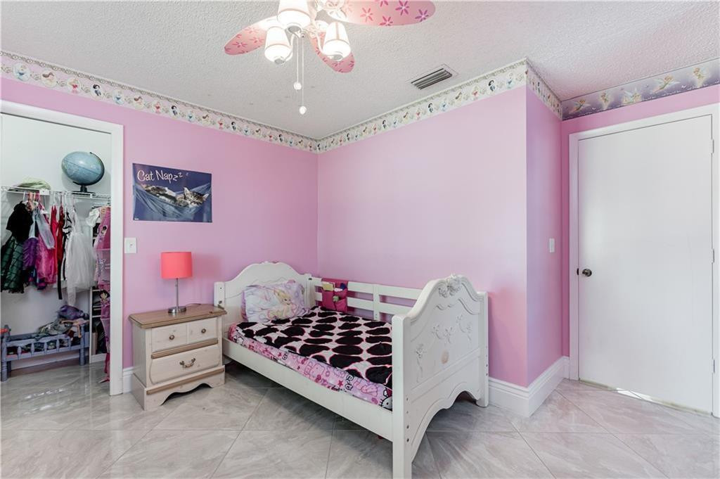 ROYAL PALM SOUTH SEC 2 - Residential Lease