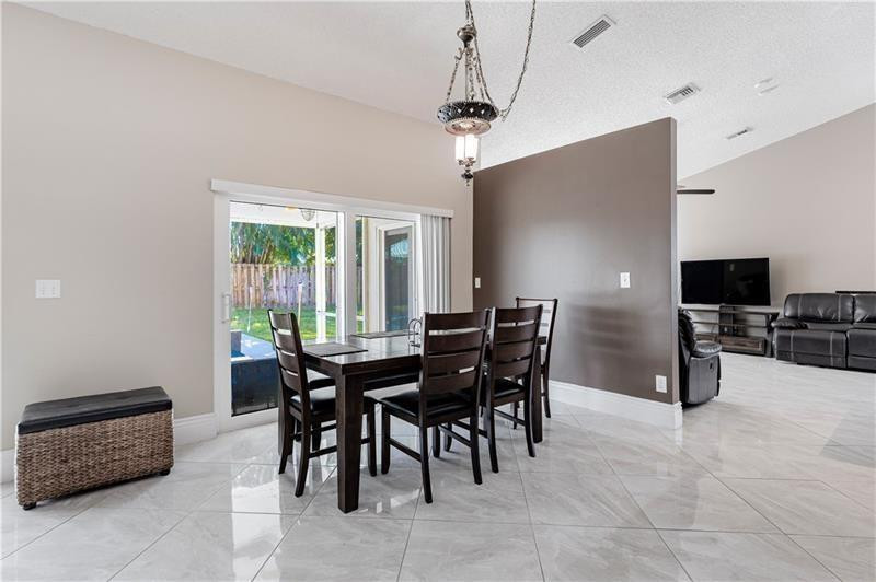 ROYAL PALM SOUTH SEC 2 - Residential Lease