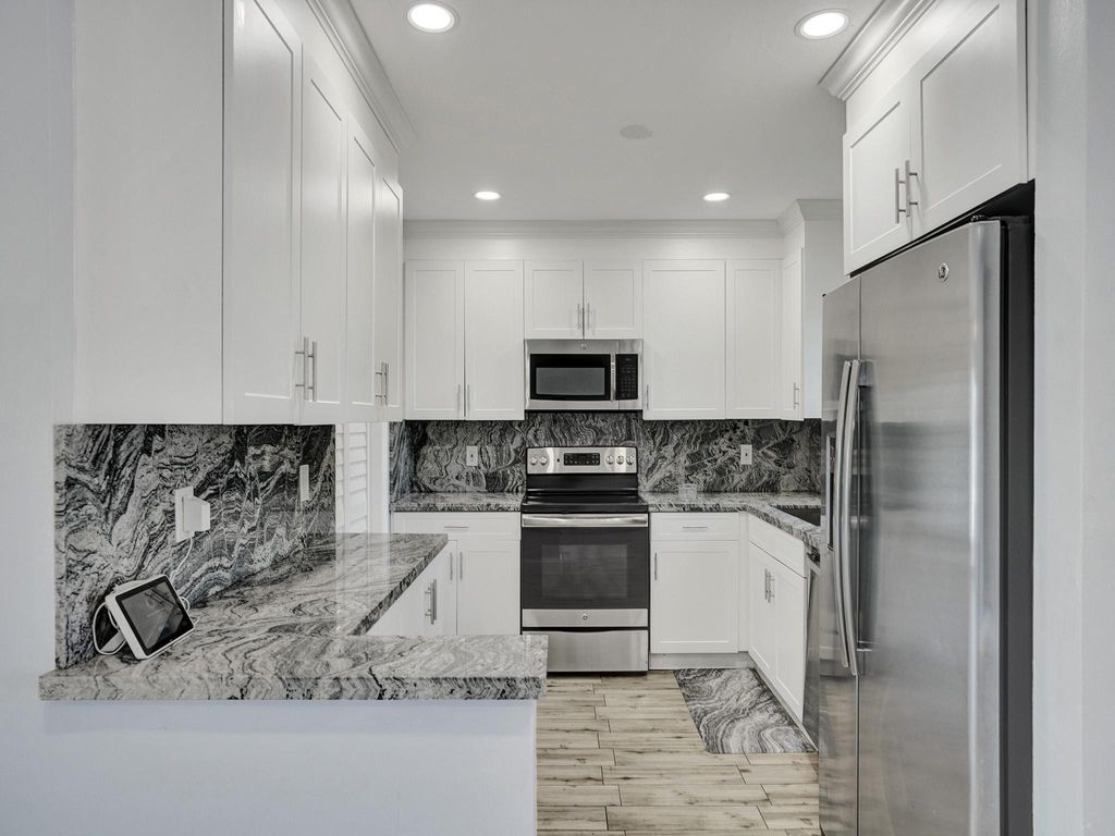 Photo of 3231 SW 18th Street, Fort Lauderdale, FL 33312 (MLS # F10415047)