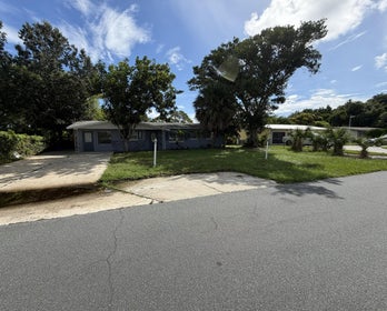Single Family Residence at 1633 SE ARAPAHO Avenue