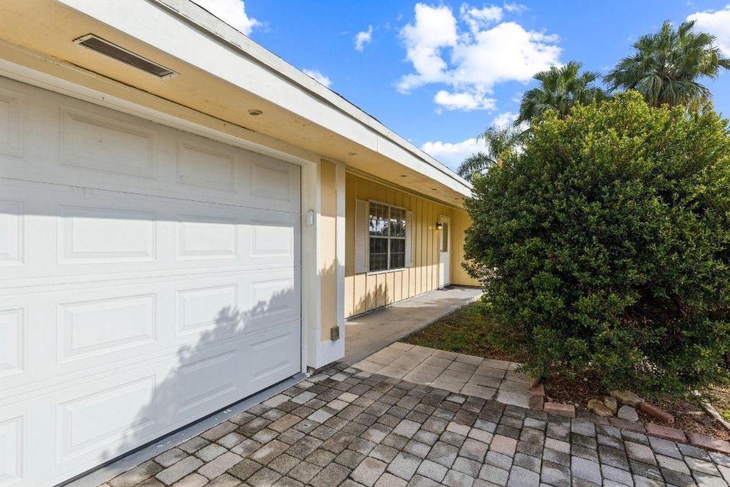 Photo of 9199 Lantern Drive, Lake Worth, FL 33467 (MLS # R11154374)
