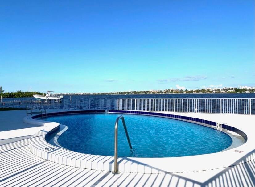 301 Croton Avenue 407, Lantana FL 33462