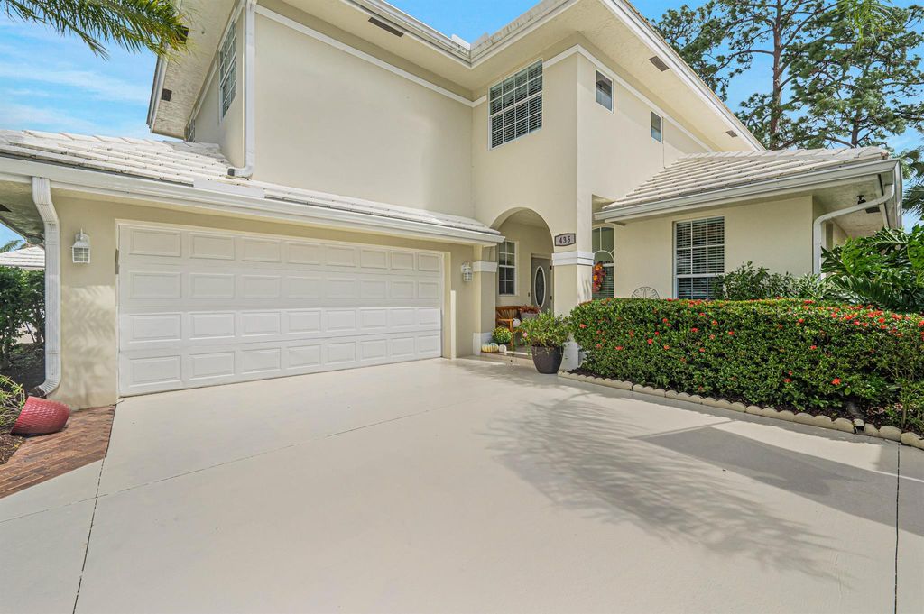 Photo of 435 SW Fairway Landing, Port Saint Lucie, FL 34986 (MLS # R10926390)