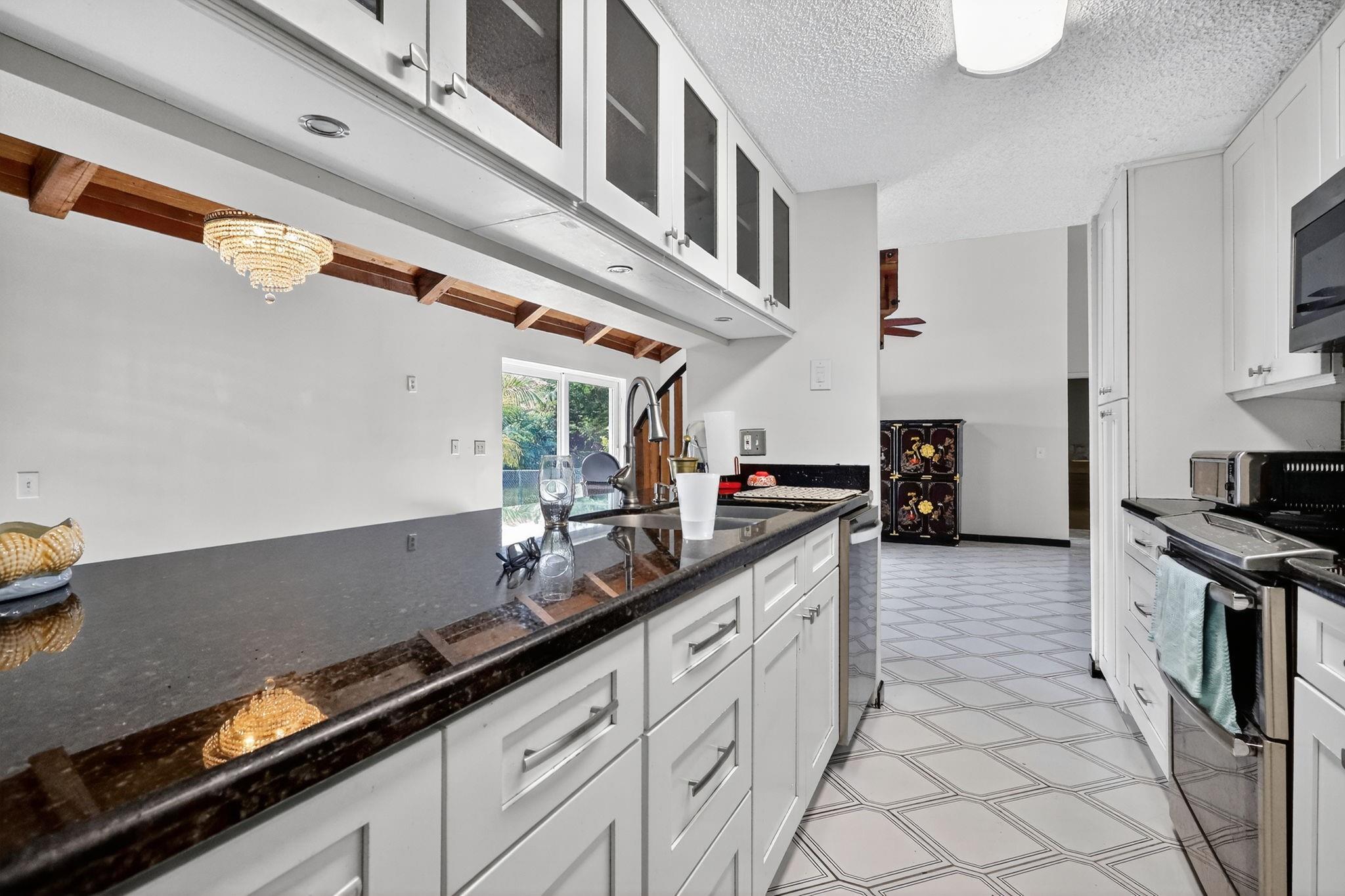 Turtle Bay 98-14 B - Residential