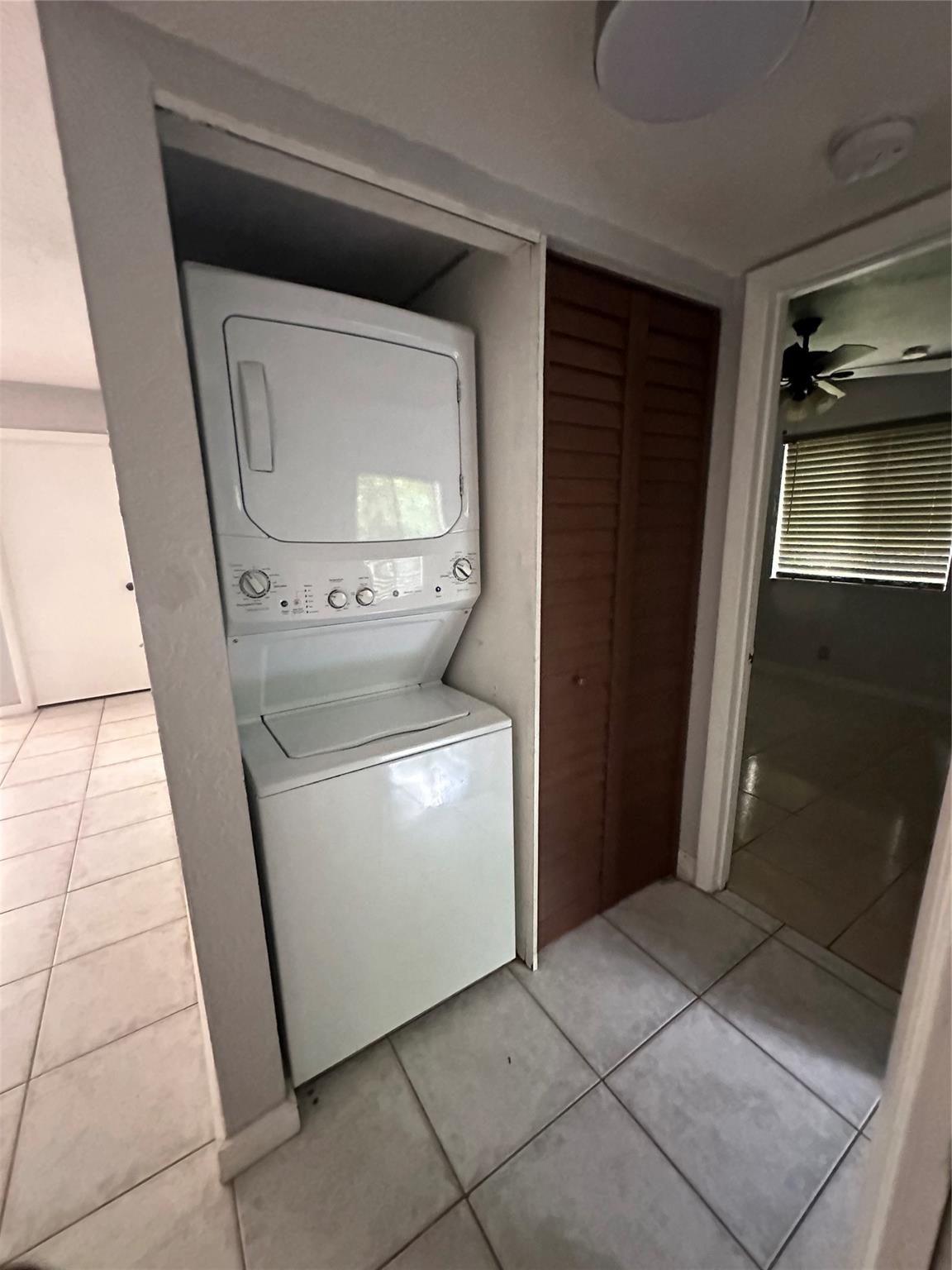 Castlewood 71-37 B - Residential Lease