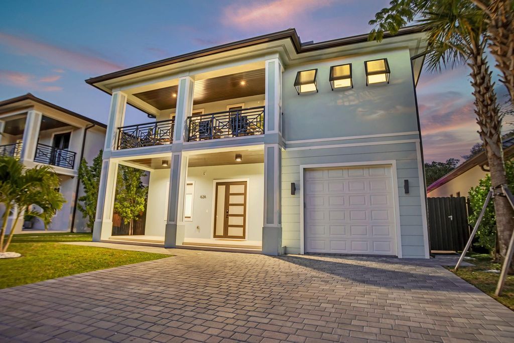 Photo of 626 SW 12th Avenue, Fort Lauderdale, FL 33312 (MLS # F10542714)