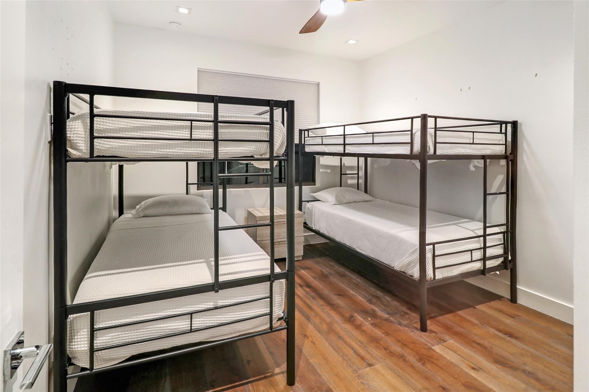 RIVERSIDE ADD AMEN PLAT - Residential