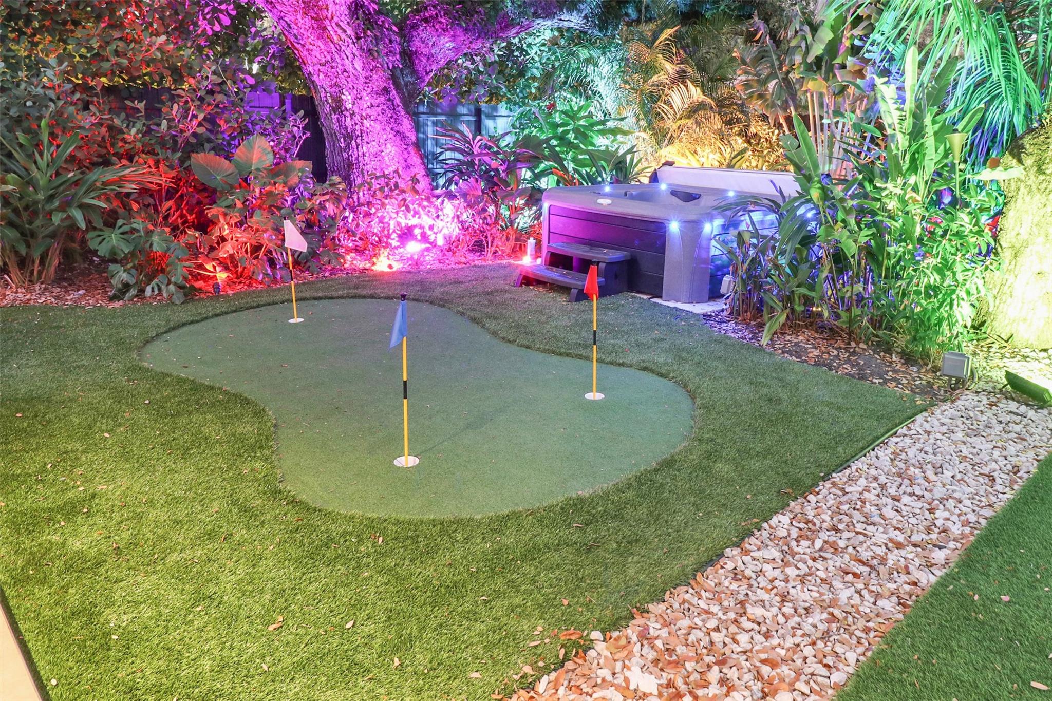 RIVERSIDE ADD AMEN PLAT - Residential