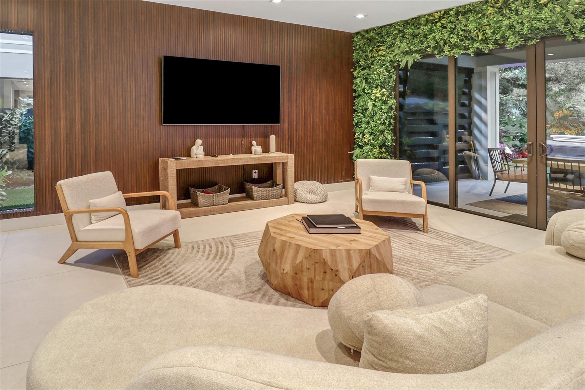 RIVERSIDE ADD AMEN PLAT - Residential