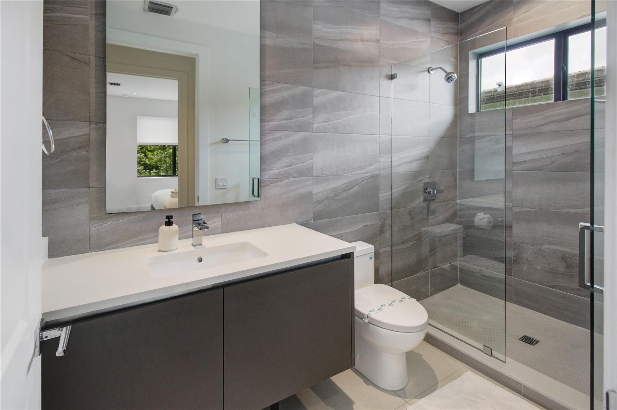 RIVERSIDE ADD AMEN PLAT - Residential