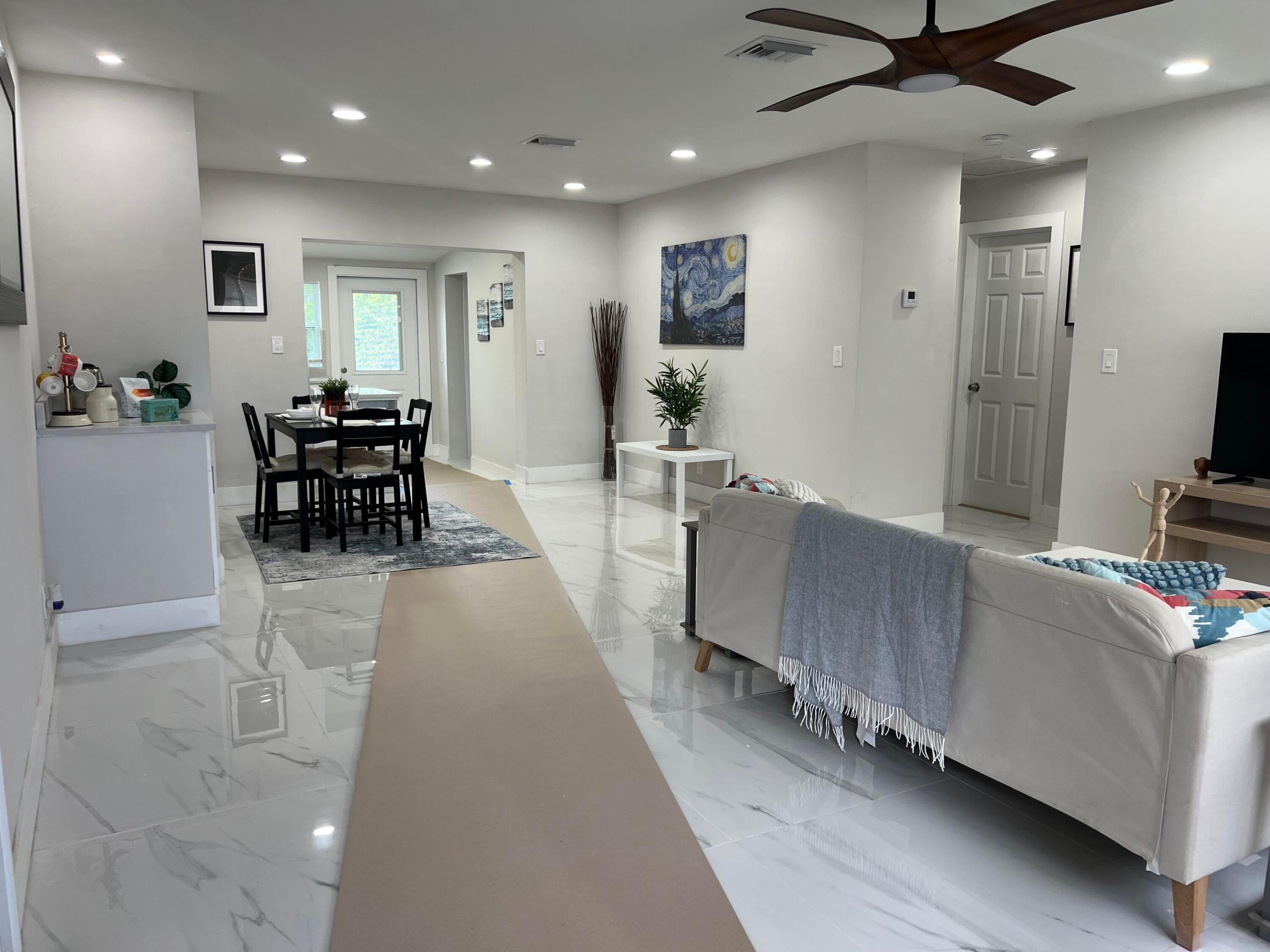 1101 NW 21ST Street