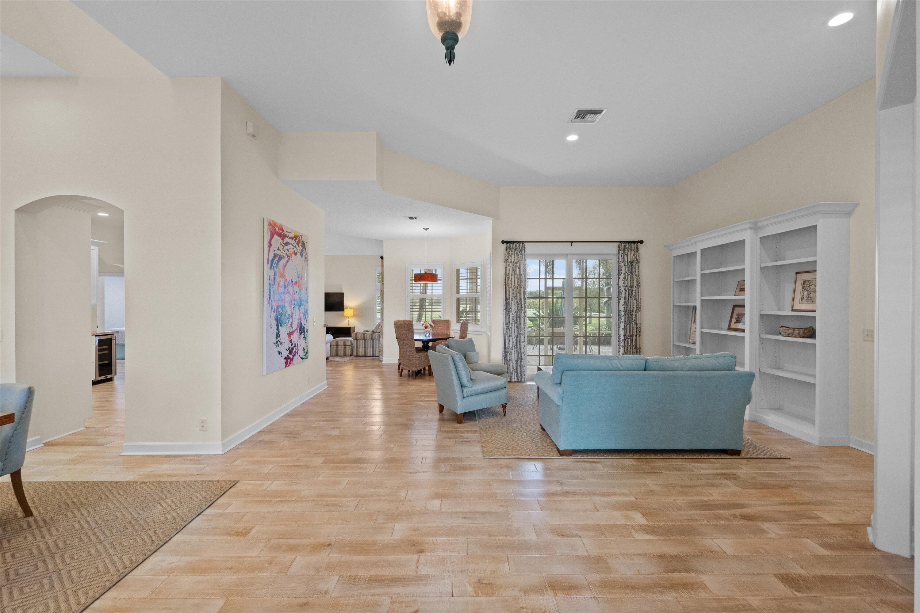 PALM BEACH POINT - Residential