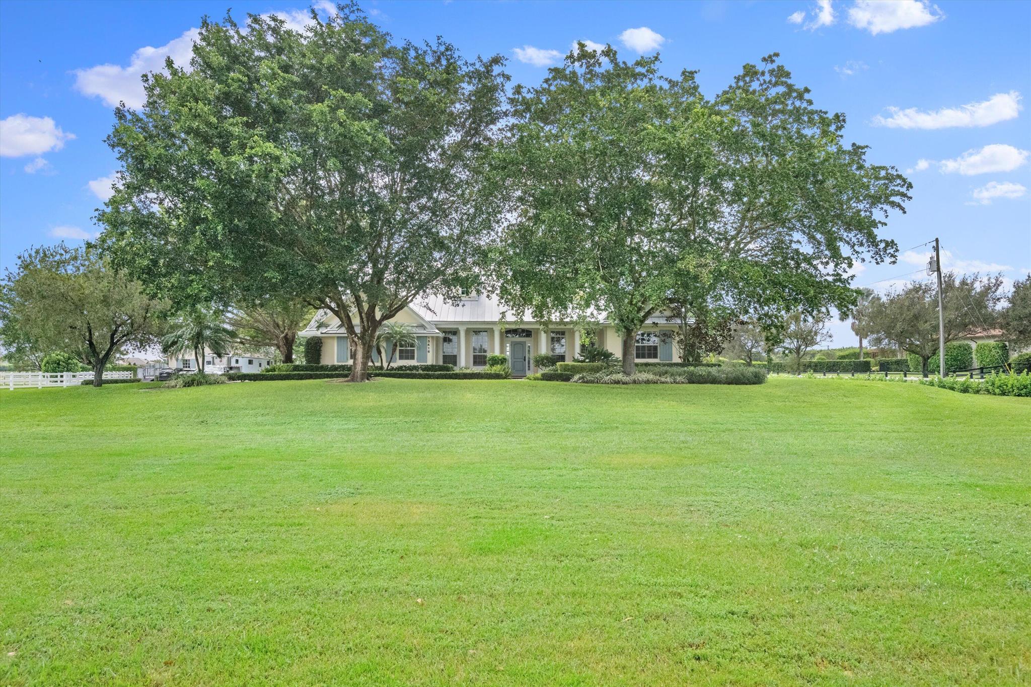 PALM BEACH POINT - Residential