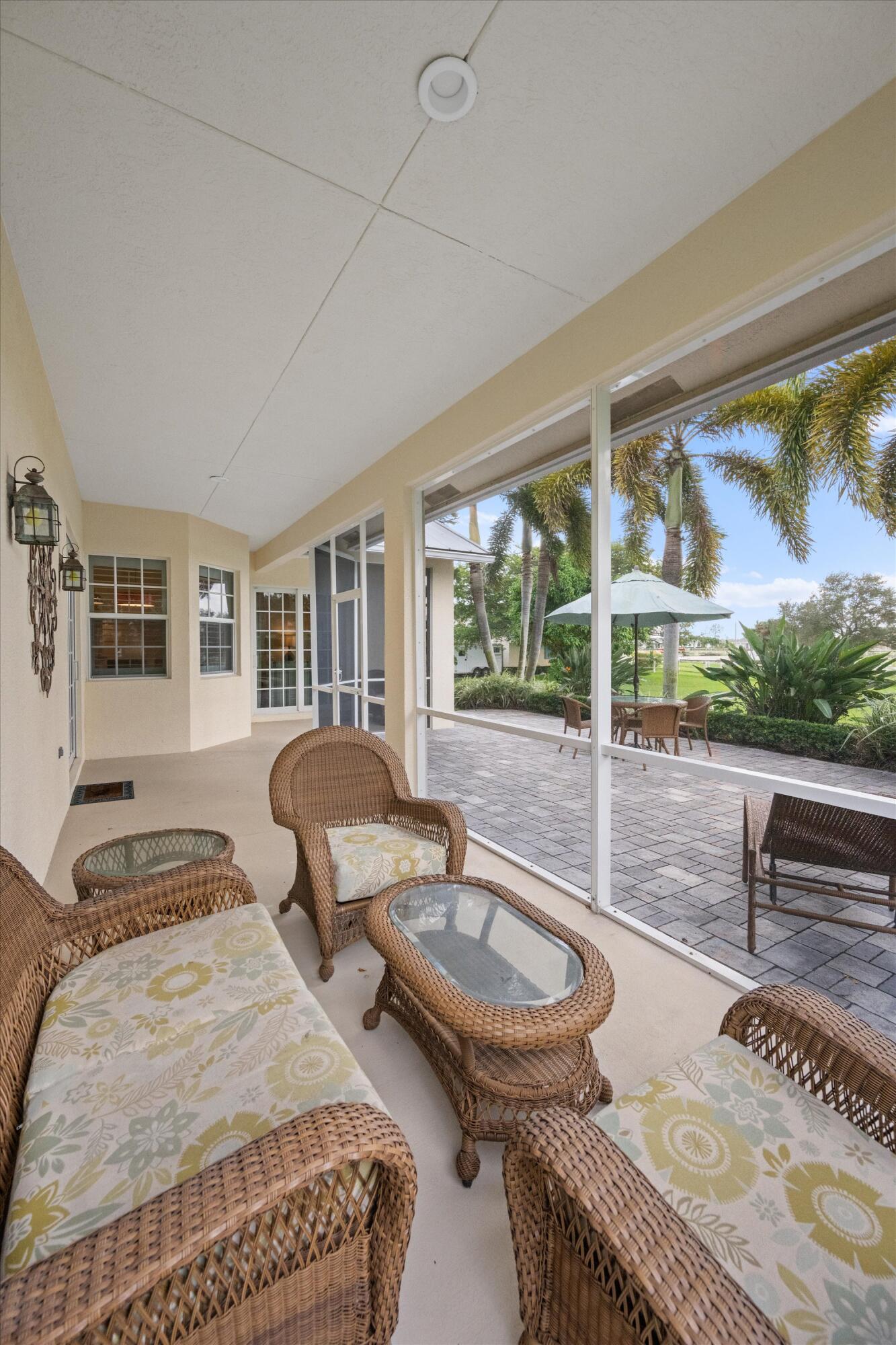 PALM BEACH POINT - Residential