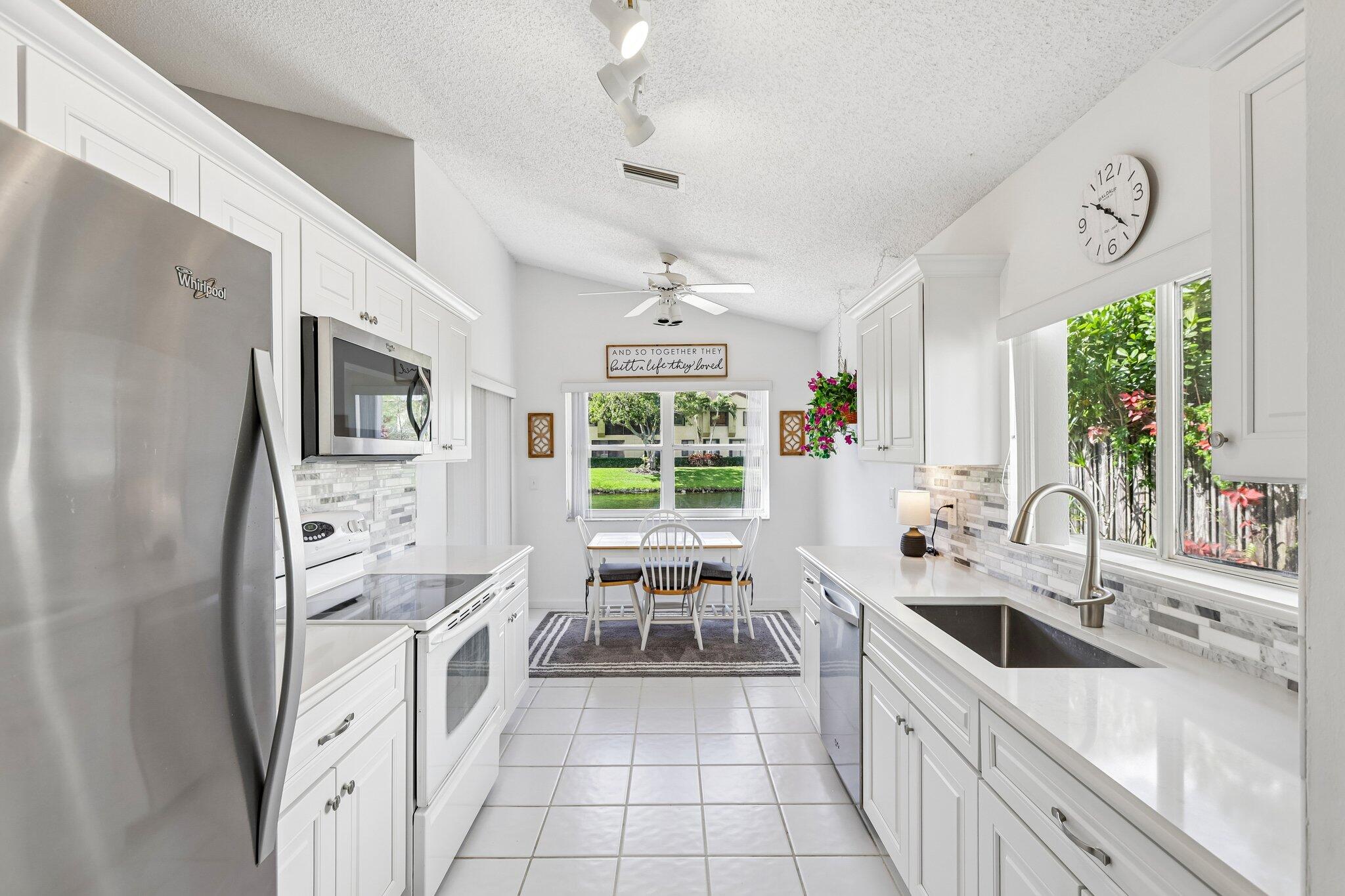 BRIDGEWATER AT PLANTATION - Residential