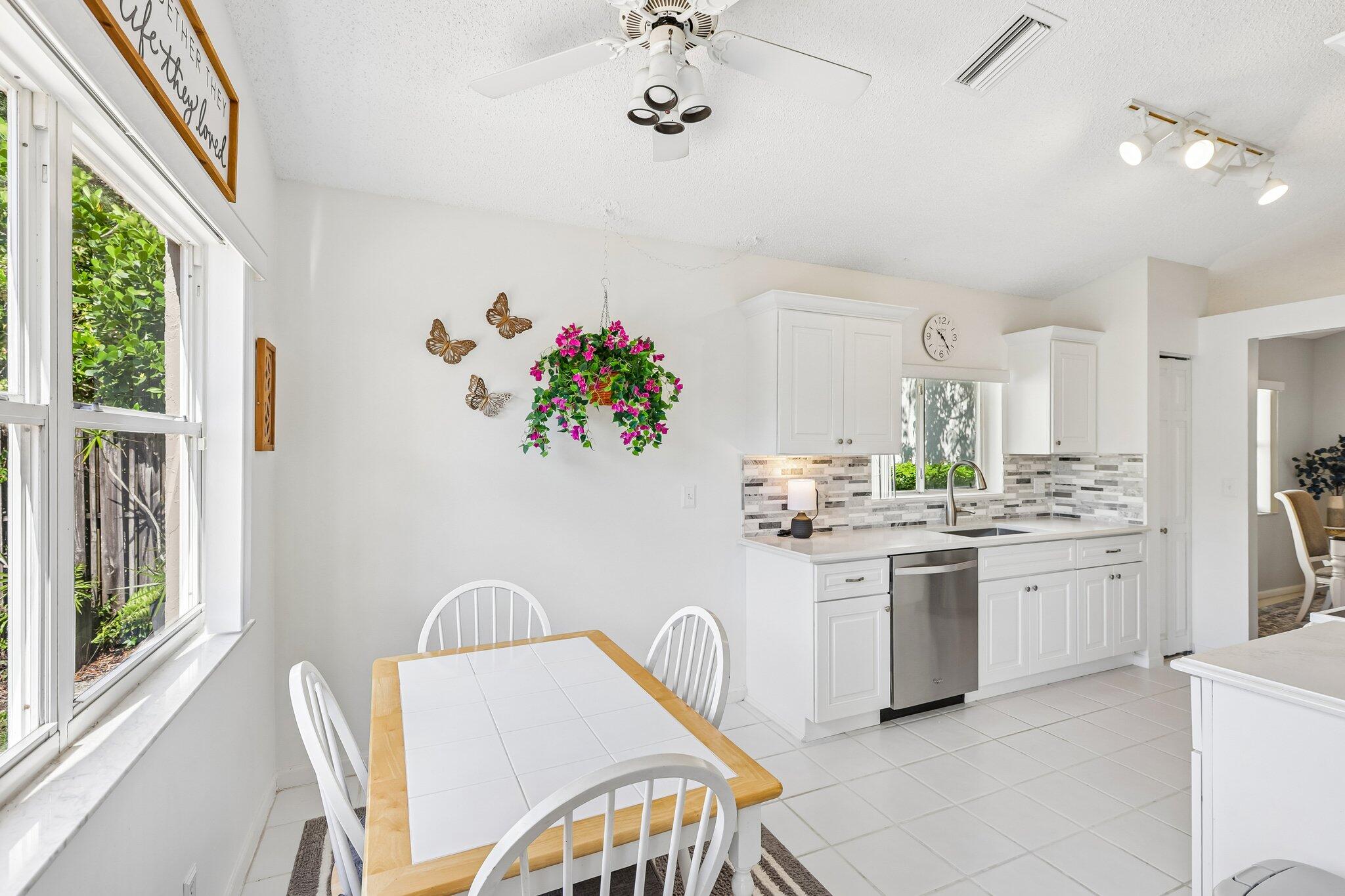 BRIDGEWATER AT PLANTATION - Residential