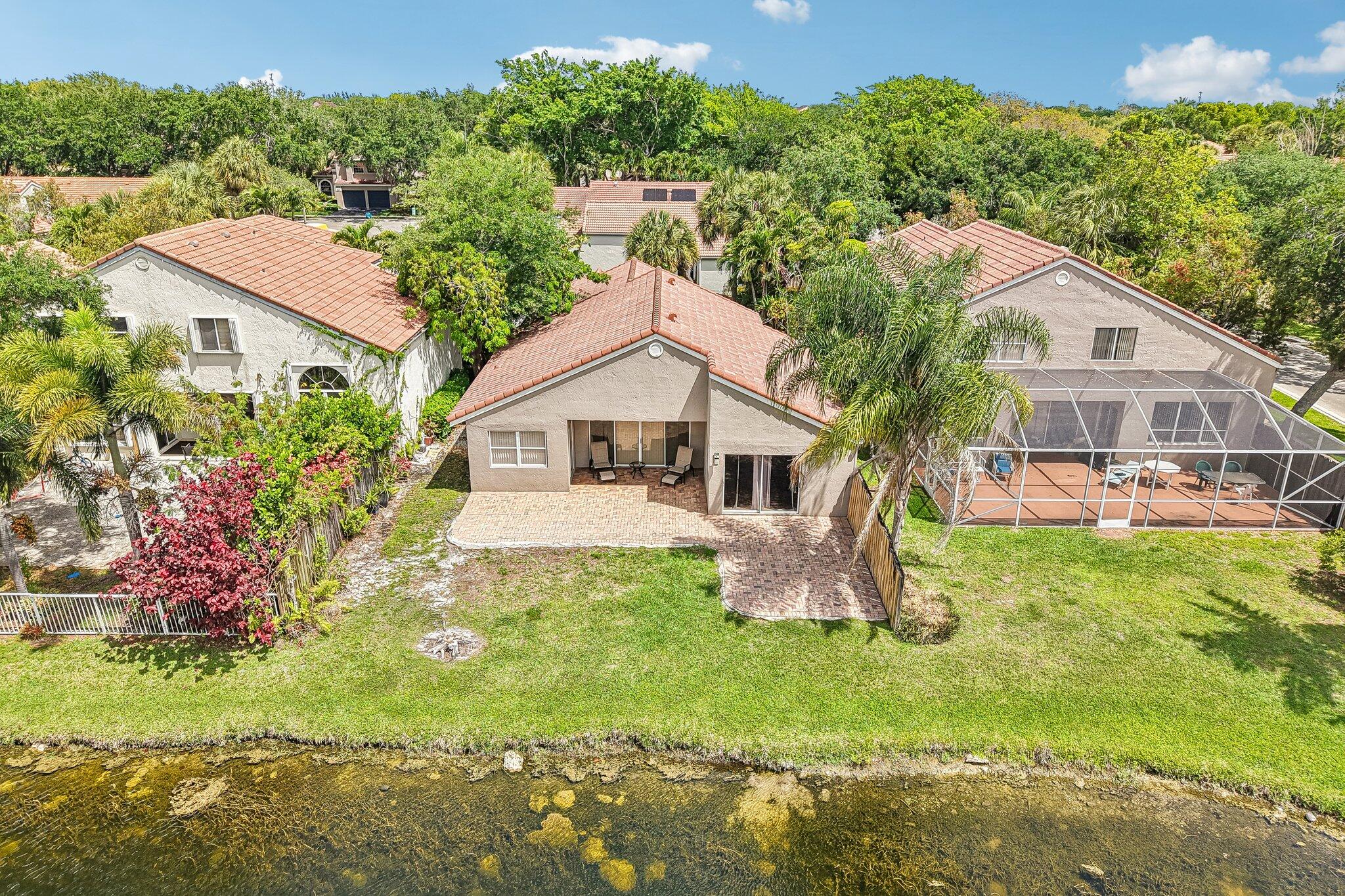 BRIDGEWATER AT PLANTATION - Residential