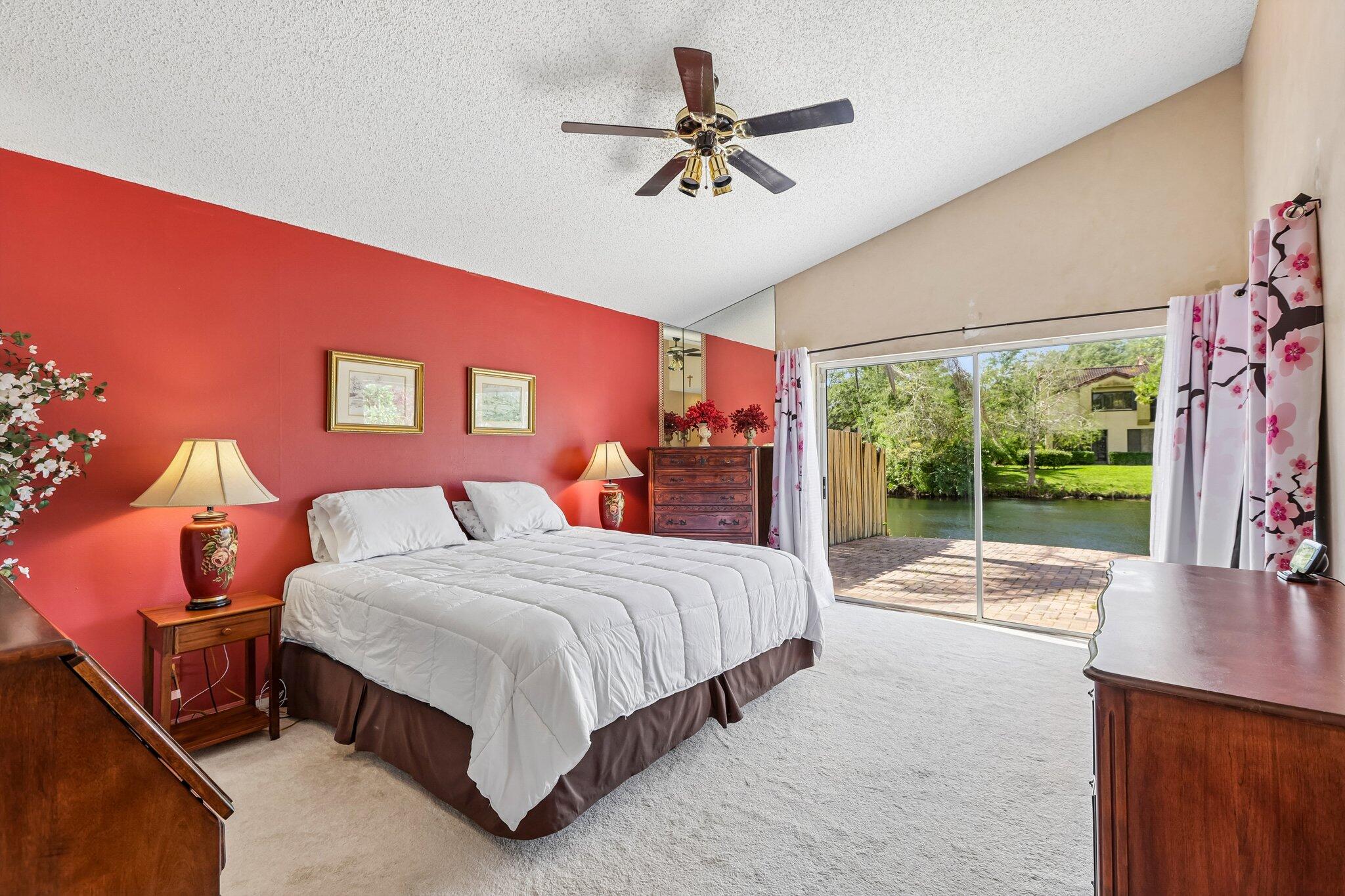 BRIDGEWATER AT PLANTATION - Residential