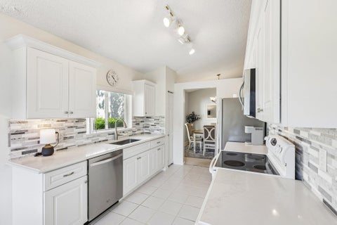 Tiny photo for 1110 NW 105th Way, Plantation, FL 33322 (MLS # B26028202)