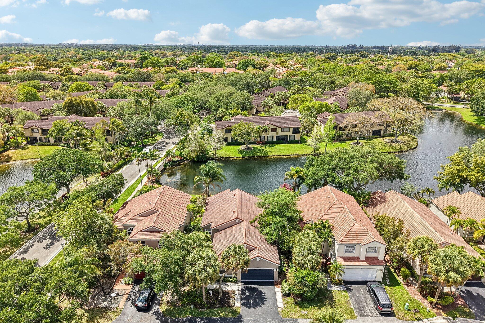 BRIDGEWATER AT PLANTATION - Residential