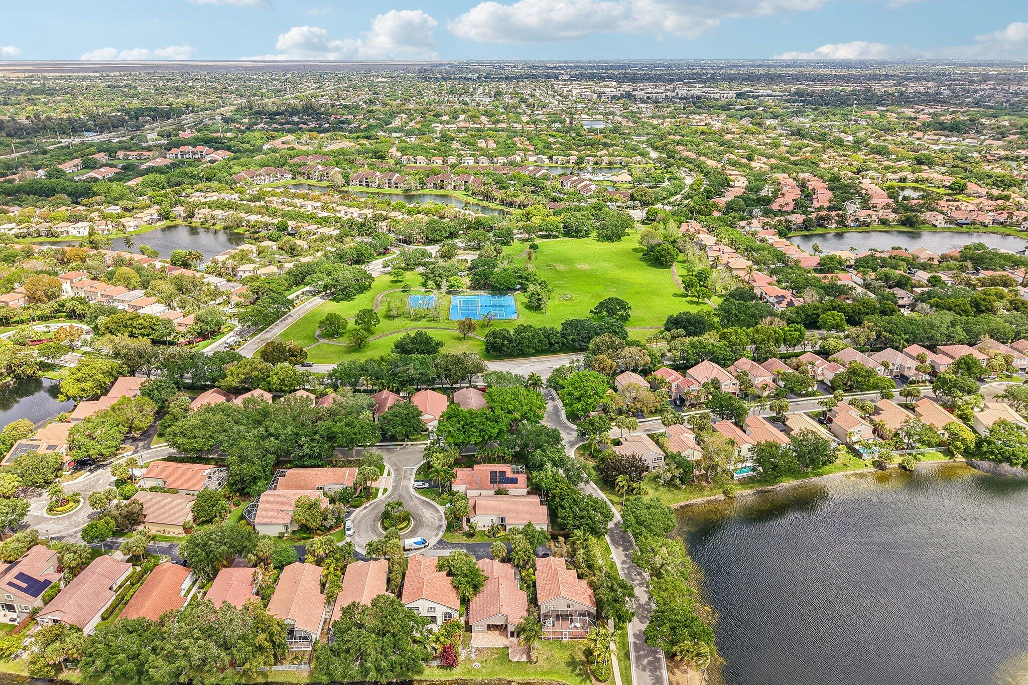 BRIDGEWATER AT PLANTATION - Residential
