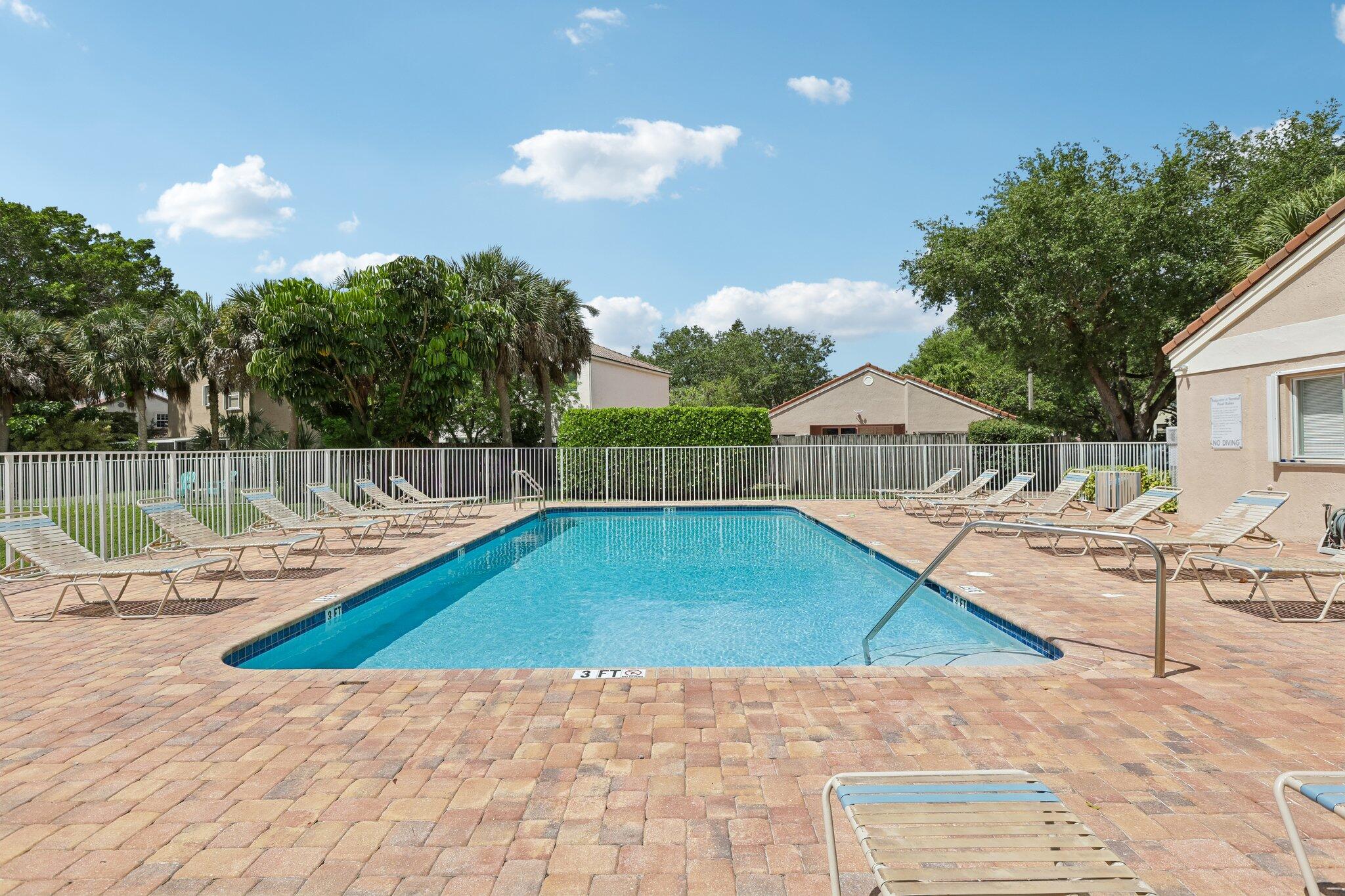 BRIDGEWATER AT PLANTATION - Residential