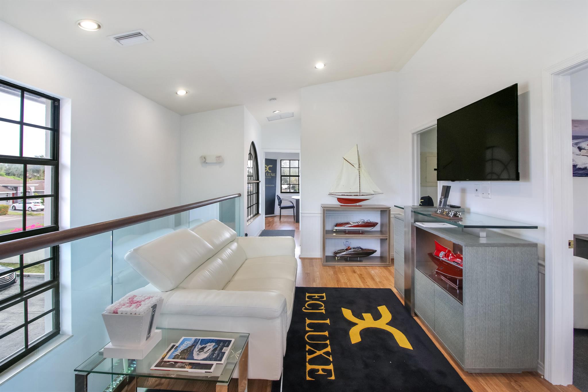 710 E Hillsboro Boulevard 1