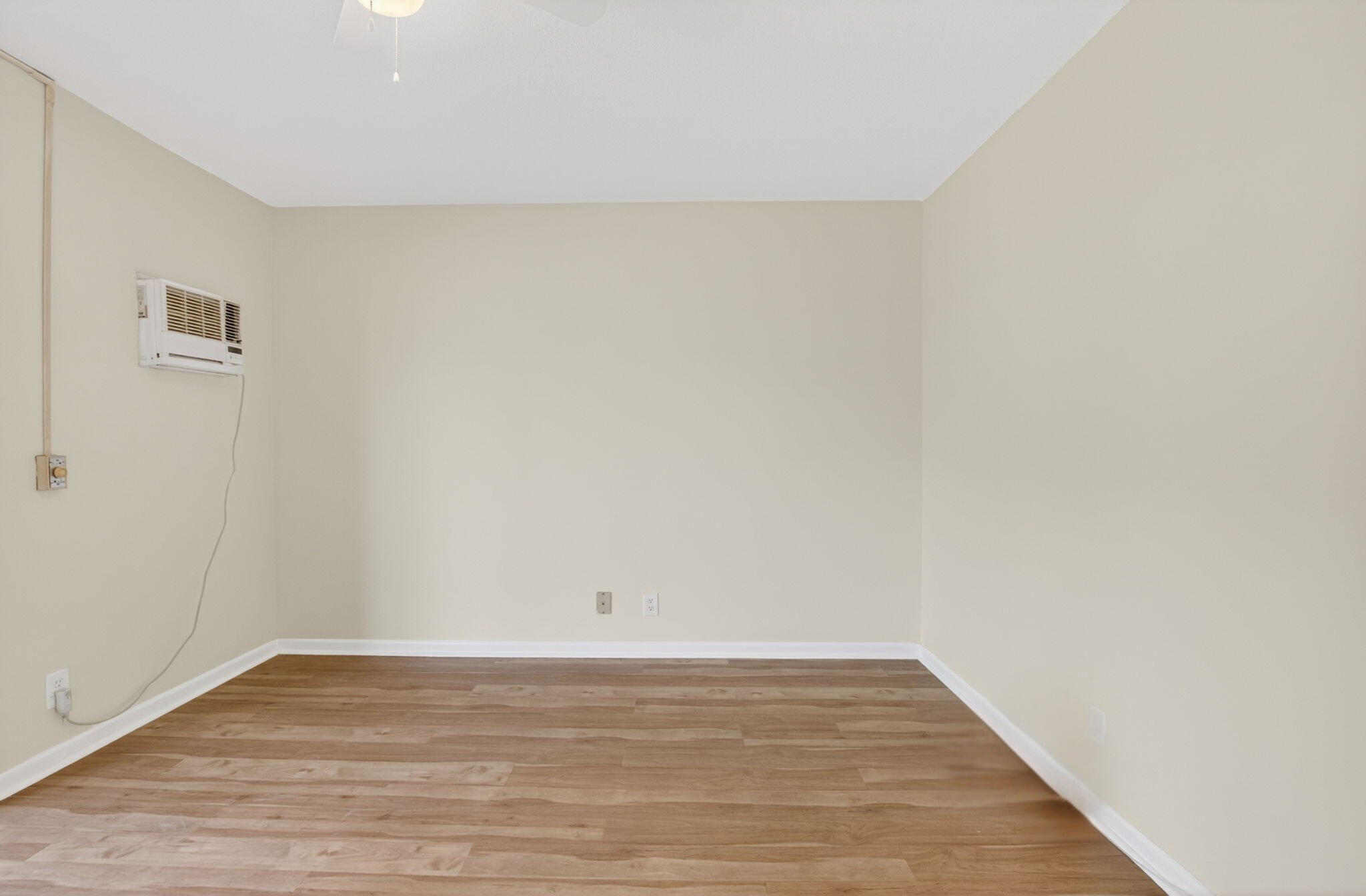 STERLING VILLAGE 660 CONDO - Residential